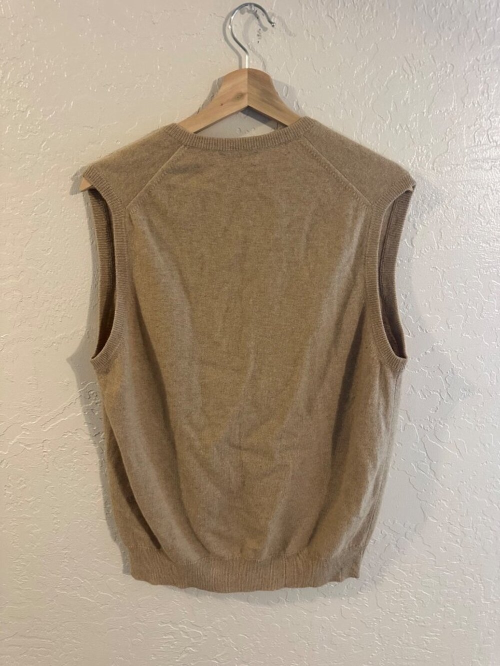 100% Cashmere Tan Sleeveless V Neck Fall Buttery Soft Sweater Vest - Picture 8 of 8